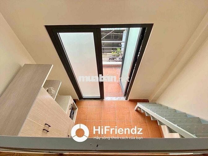 Cho thuê phòng ban công cực xịn ngay bên cầu nguyễn văn cừ Q5