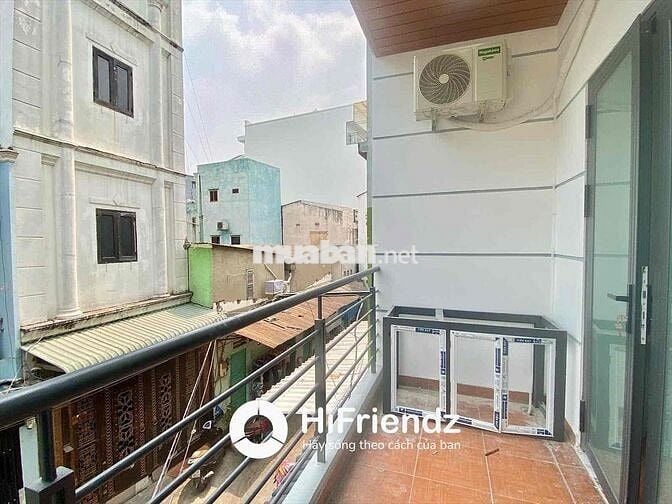 Cho thuê phòng ban công cực xịn ngay bên cầu nguyễn văn cừ Q5