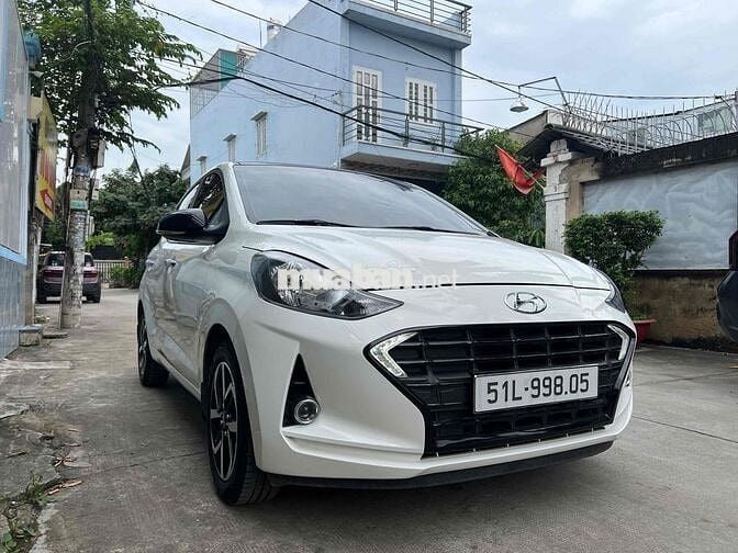 Hyundai Grand i10 hatchback 1.2 AT model 2022