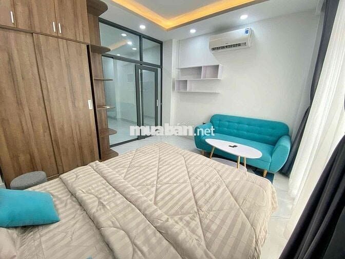 Căn hộ 1PN tách bếp cửa sổ trời đón nắng, full nội thất, sofa lớn