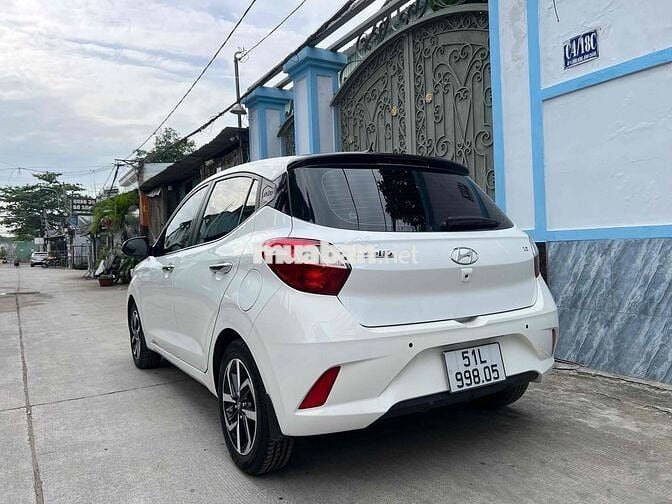 Hyundai Grand i10 hatchback 1.2 AT model 2022