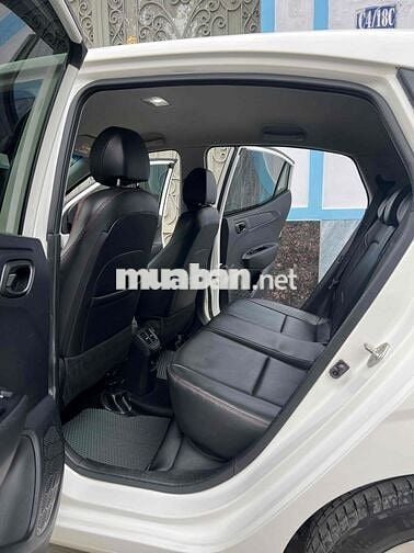 Hyundai Grand i10 hatchback 1.2 AT model 2022