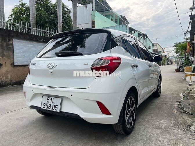 Hyundai Grand i10 hatchback 1.2 AT model 2022