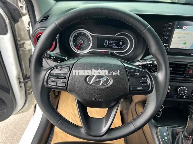 Hyundai Grand i10 hatchback 1.2 AT model 2022