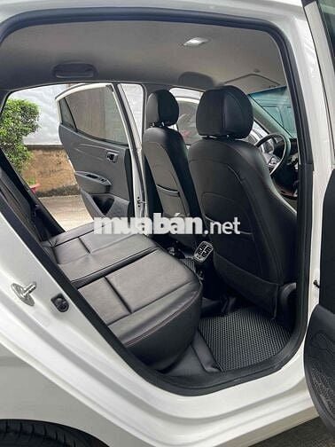 Hyundai Grand i10 hatchback 1.2 AT model 2022