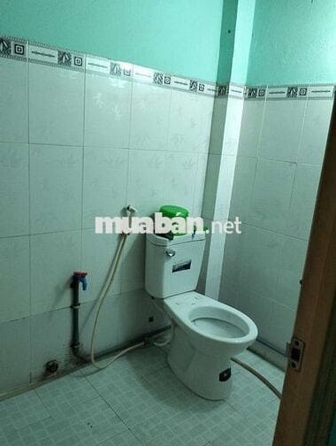 Nhà nguyên căn dt 4❌18 gác lửng 2wc hẻm 6m thông khu Lê Văn Quới 7,5tr