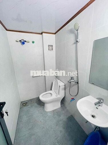 STUDIO MỚI TOANH Ở ĐƯỢC 3 NGƯỜI - GẦN ĐÔNG Á KIẾN TRÚC