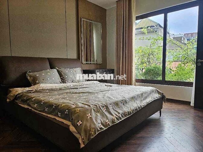 Trần Duy Hưng lô góc-thang máy -full nội thất-ngõ ôtô-ở ngay