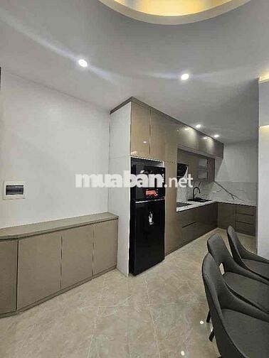 Trần Duy Hưng lô góc-thang máy -full nội thất-ngõ ôtô-ở ngay