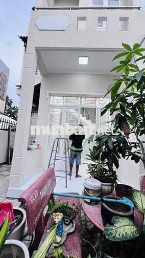 Nhà nghĩ dưỡng khu đô thị , 70m2 , HXH, Huỳnh Tấn Phát , chỉ 5 Ty hơn