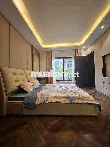 Trần Duy Hưng lô góc-thang máy -full nội thất-ngõ ôtô-ở ngay