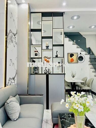 * HÀNG HIẾM * NHÀ GỐC 2 MẶT TIỀN – 2 TẦNG, FULL NỘI THẤT – GIÁ 2,85 TỶ