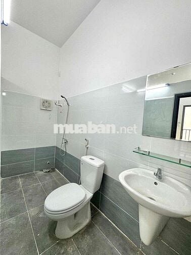 Phòng mới có ban công ngay gần cầu chữ Y gần Q5,1