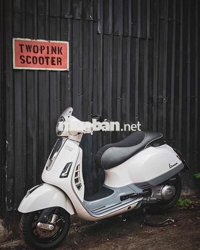 Vespa GTS300 quarsa sơn zin đẹp keng