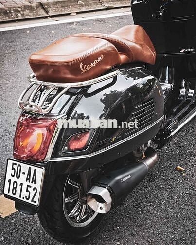 Vespa GTS300 HPE super tech