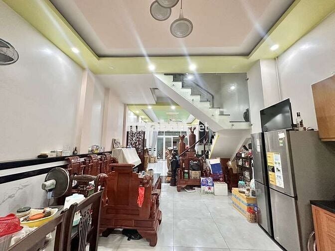 MẶT TIỀN NGAYCHỢ HIỆ
P BÌNH - NHÀ 4 TẦNG - NGANG 5X20 100M2 DTSD 274M2