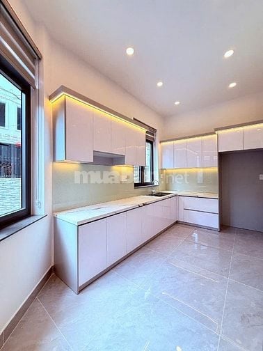 LÔ GÓC BỀ THẾ NHƯ BIỆT THỰ tại Nguyễn Tư Giản,55m2xMT7m,VIEW TOÀN CẢNH