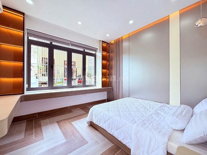 LÔ GÓC BỀ THẾ NHƯ BIỆT THỰ tại Nguyễn Tư Giản,55m2xMT7m,VIEW TOÀN CẢNH