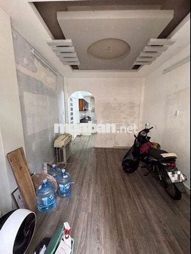 3PN, 4WC. Nhà 3 lầu Sân thượng Nguyễn Tiểu La, Q10. DT: 3.5x14m