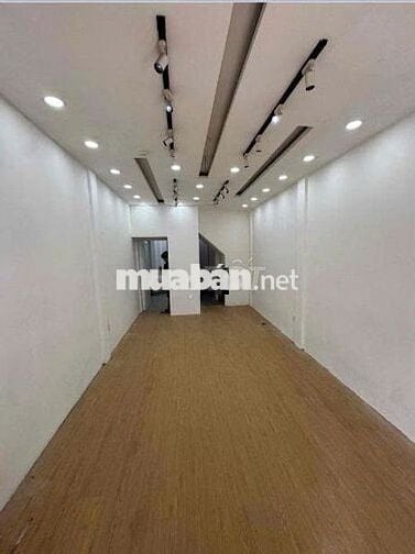 6PN, 6WC. Nhà 3 lầu mặt tiền Trần Minh Quyền -3/2, Q10. DT: 4x12m.