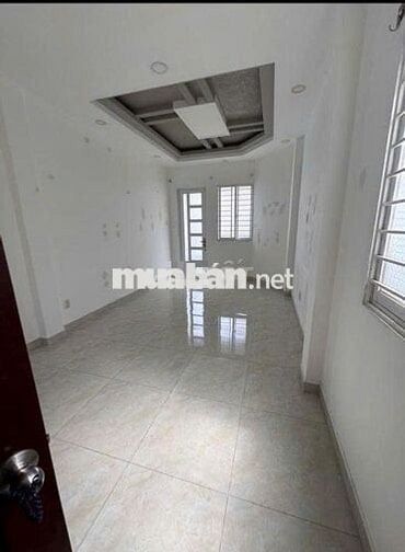 3PN, 4WC. Nhà 3 lầu Sân thượng Nguyễn Tiểu La, Q10. DT: 3.5x14m