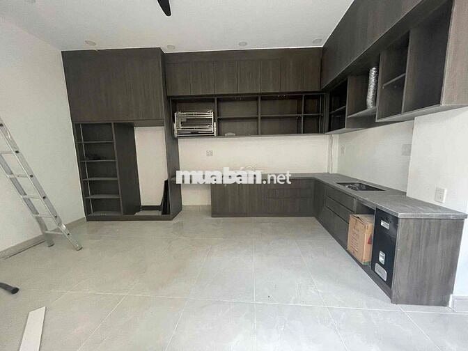 CHO THUÊ NHÀ HXH ĐƯỜNG 3/2 – CĂN GÓC 2 MẶT THOÁNG – 4 TẦNG ĐẸP, NGAY T