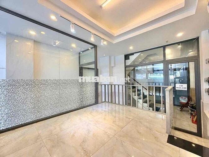 Mặt bằng sân + phòng lạnh ~50m2 ở Bà Hạt Q10 cafe + nails,shop hoa, VP