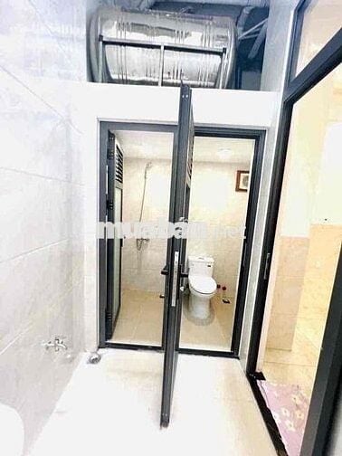 Mặt bằng sân + phòng lạnh ~50m2 ở Bà Hạt Q10 cafe + nails,shop hoa, VP