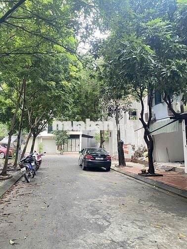 Bán nhà DV khu D Yên Nghĩa 4 tầng phân lô vỉa hè, đường ô tô thông.