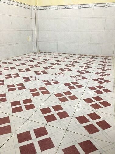 Phòng trọ giá rẻ, vs riêng, gần cổng xe lửa số 6