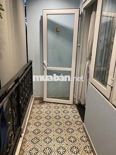 Xe hơi ngủ nhà! Bán nhà sẵn kết cấu mới đẹp 80m2 sát MT Chu Văn An