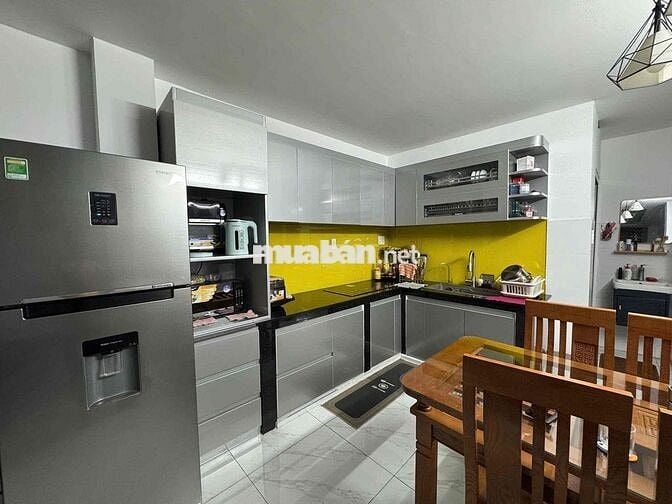 Cho thuê nhà nguyên căn cách chợ Xuân Thới Thượng 100m