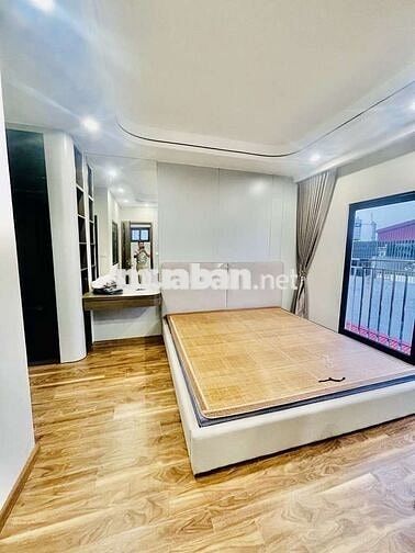 Hiếm Ngô Gia Tự – Đường ô tô tránh, ngõ thông, kinh doanh, 68m²,