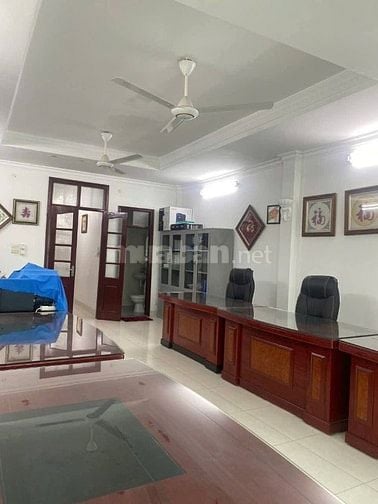 Bán nhà mặt phố Trần Quang Diệu, Q Đống Đa, 80m2, 6 tầng, thang máy.