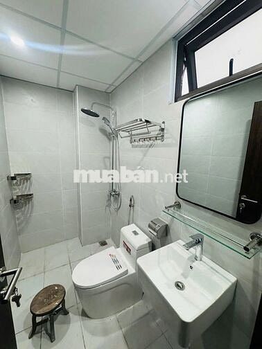 Bán nhà Linh Quang 42m², 7 tầng thang máy, 50m ra hồ,ô tô gửi ngày đêm