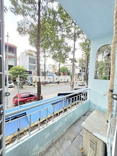 Cho thuê nhà nguyên căn 40m2, Tô Hiến Thành, Quận 10, 3 pn