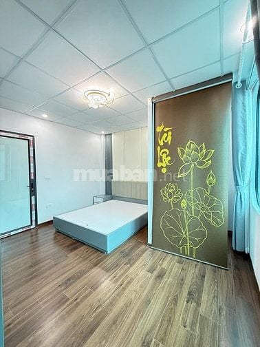 Bán gấp nhà 6 tầng sát phố Giảng Võ hơn 6 tỷ