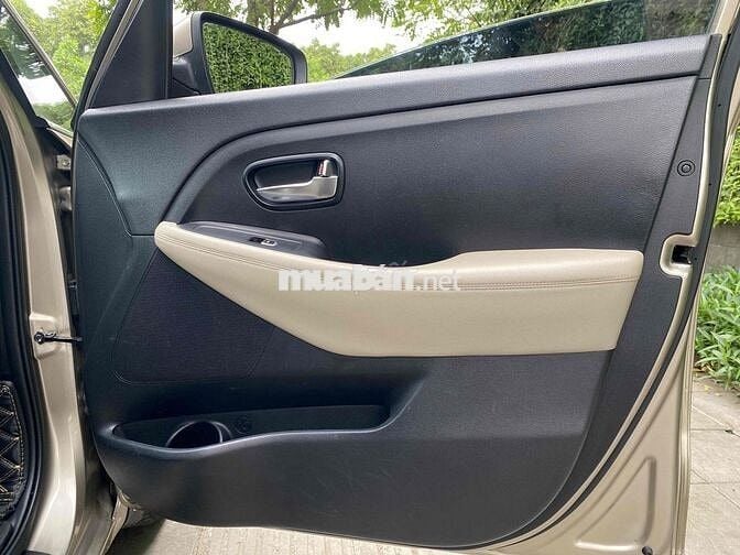 Kia Rondo 7 chỗ máy xăng 2.0 2016