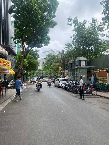 Bán nhà mặt phố Trần Quang Diệu, Q Đống Đa, 80m2, 6 tầng, thang máy.