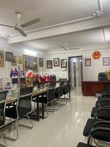 Bán nhà mặt phố Trần Quang Diệu, Q Đống Đa, 80m2, 6 tầng, thang máy.