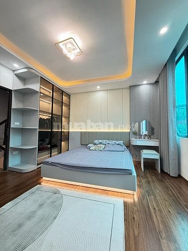 Bán gấp nhà 6 tầng sát phố Giảng Võ hơn 6 tỷ