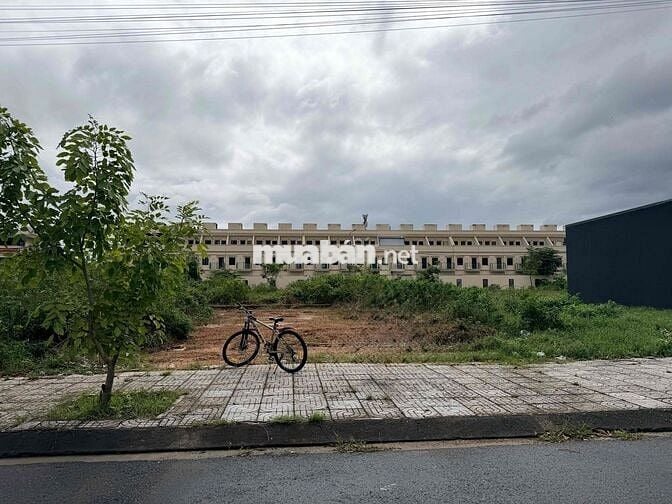 Tôi chính chủ bán đất gần chung cư