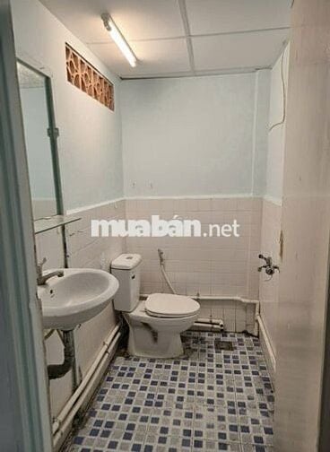 Cho thuê nhà nguyên căn 40m2, Tô Hiến Thành, Quận 10, 3 pn