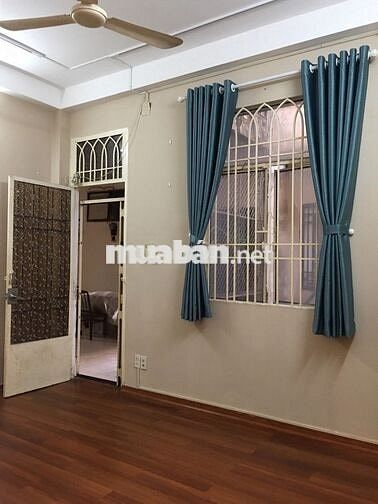 Cần cho thuê căn hộ 212B Nguyễn Trãi Q1 DT 57m2, 2pn, 1WC. Giá 9tr