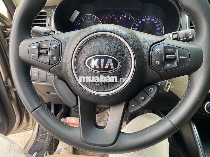 Kia Rondo 7 chỗ máy xăng 2.0 2016