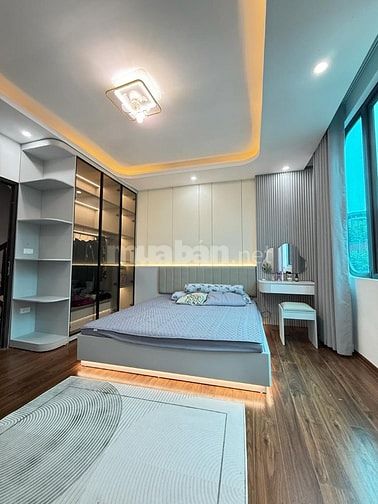 Bán gấp nhà 6 tầng sát phố Giảng Võ hơn 6 tỷ