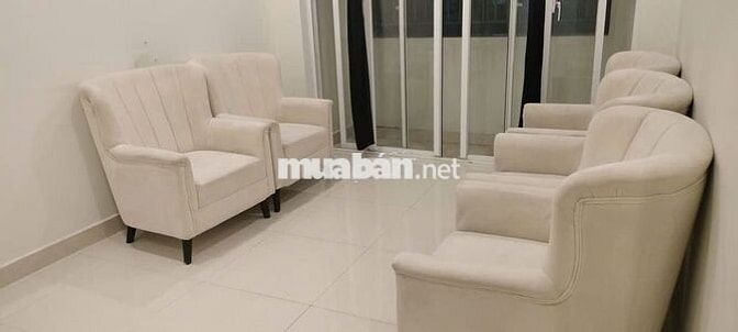 Cho thuê căn 3pn2wc giá 8,8tr/th có rèm, sofa