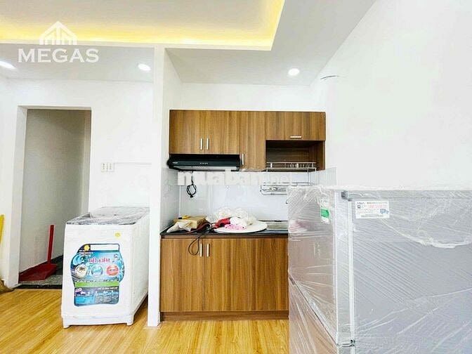 CHO THUÊ 2PN BANCONG 60m2 - THANG MÁY - NGAY TRẦN HƯNG ĐẠO, QUẬN 1