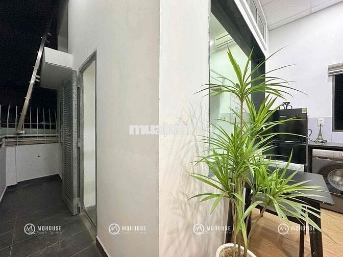 Studio tách bếp, máy giặt riêng, full NT mới 100% ngay khu Bàu Cát