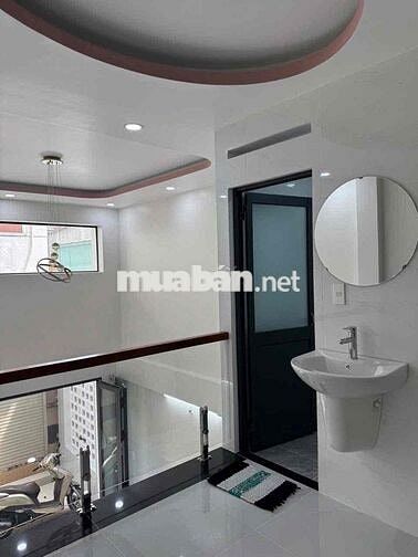 Nhà Mới Hẻm 1/Kênh Tân Hoá.DT:4 X 11 Trệt Lửng Lầu.3PN 3WC